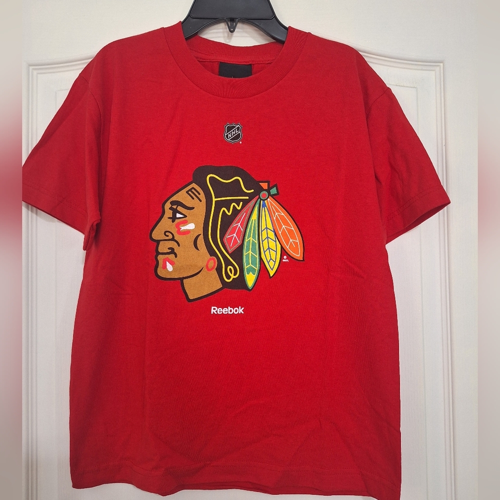 Reebok NHL Blackhawks Boys Shirt Size Medium